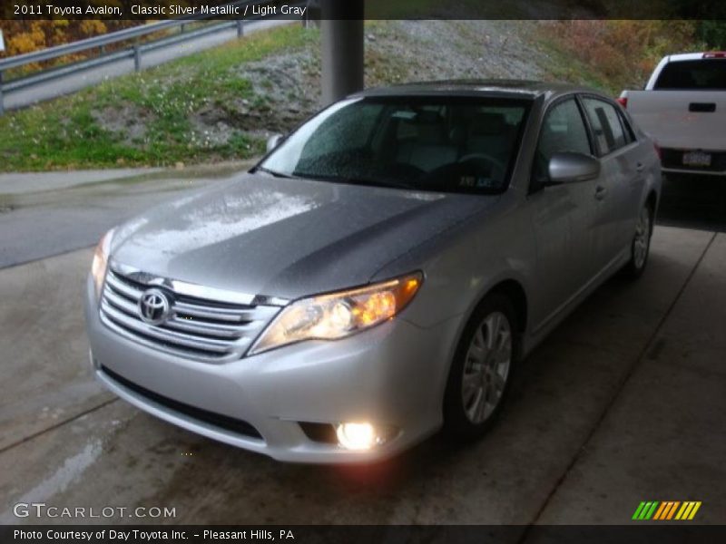 Classic Silver Metallic / Light Gray 2011 Toyota Avalon