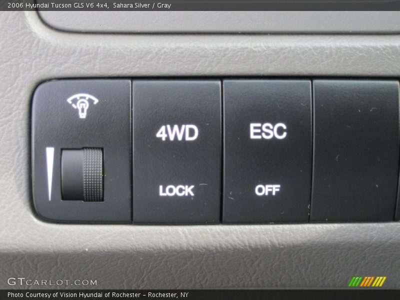 Sahara Silver / Gray 2006 Hyundai Tucson GLS V6 4x4