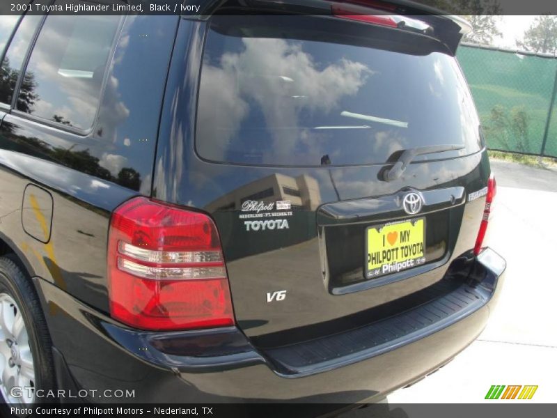 Black / Ivory 2001 Toyota Highlander Limited