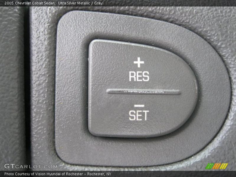 Ultra Silver Metallic / Gray 2005 Chevrolet Cobalt Sedan