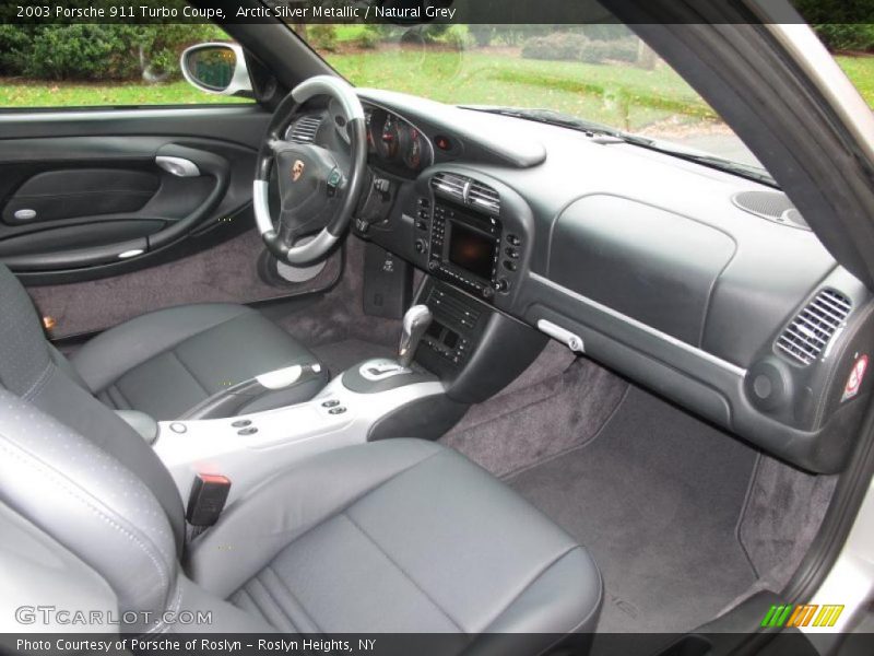 Dashboard of 2003 911 Turbo Coupe