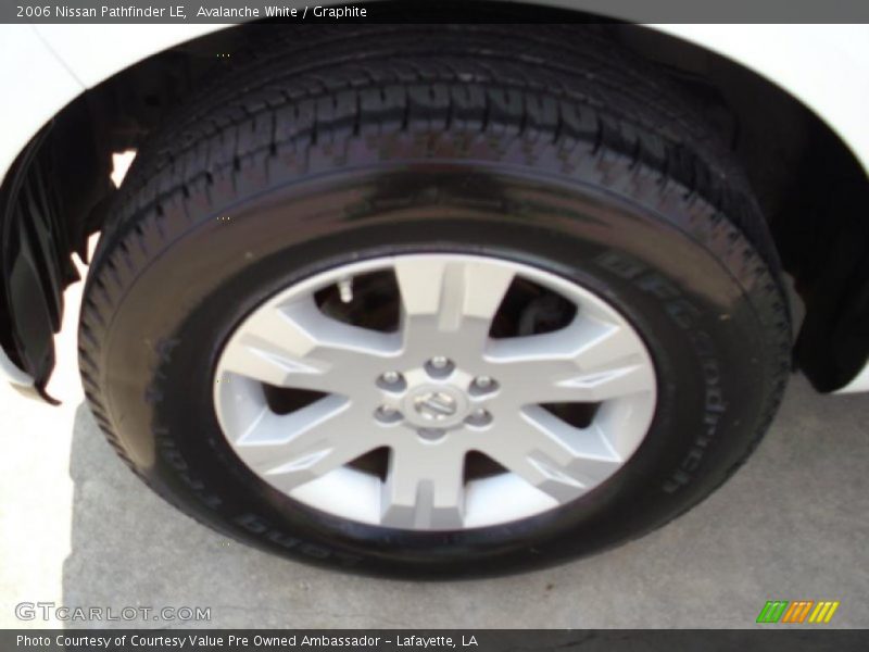 Avalanche White / Graphite 2006 Nissan Pathfinder LE