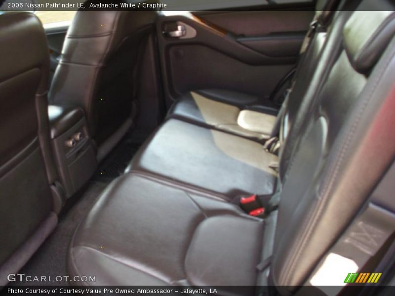 Avalanche White / Graphite 2006 Nissan Pathfinder LE