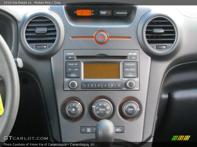 Controls of 2010 Rondo LX