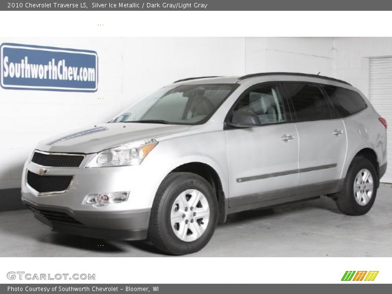 Silver Ice Metallic / Dark Gray/Light Gray 2010 Chevrolet Traverse LS