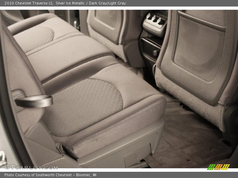 Silver Ice Metallic / Dark Gray/Light Gray 2010 Chevrolet Traverse LS