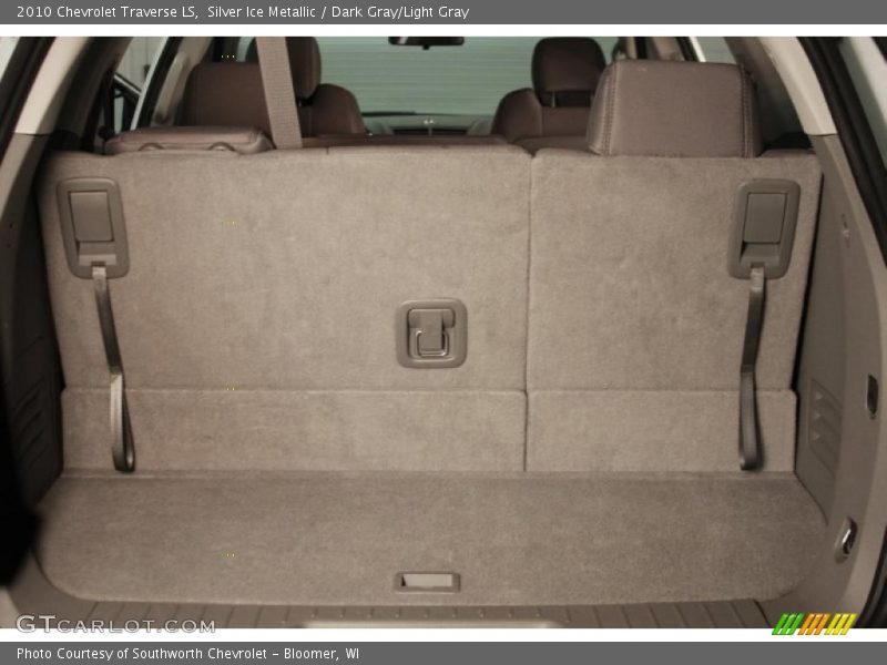 Silver Ice Metallic / Dark Gray/Light Gray 2010 Chevrolet Traverse LS