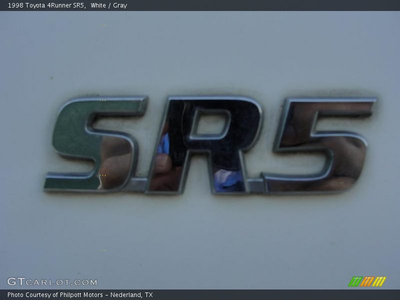 White / Gray 1998 Toyota 4Runner SR5