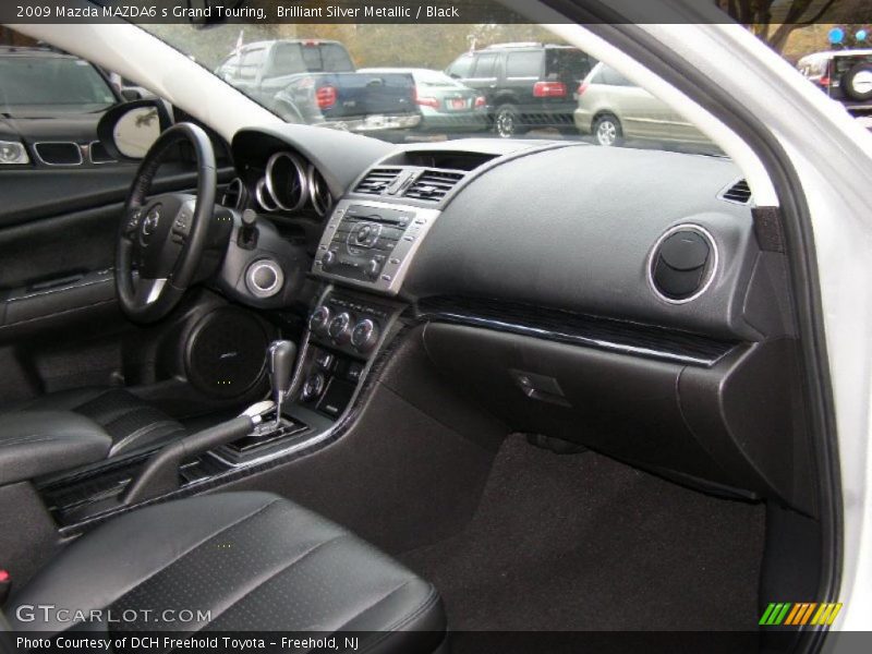 Dashboard of 2009 MAZDA6 s Grand Touring