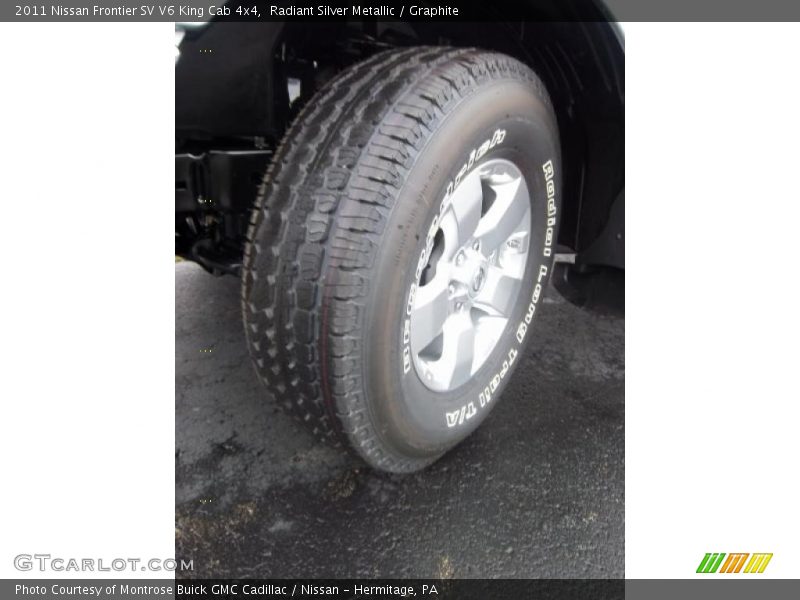 Radiant Silver Metallic / Graphite 2011 Nissan Frontier SV V6 King Cab 4x4