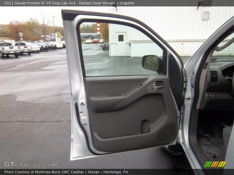 Radiant Silver Metallic / Graphite 2011 Nissan Frontier SV V6 King Cab 4x4