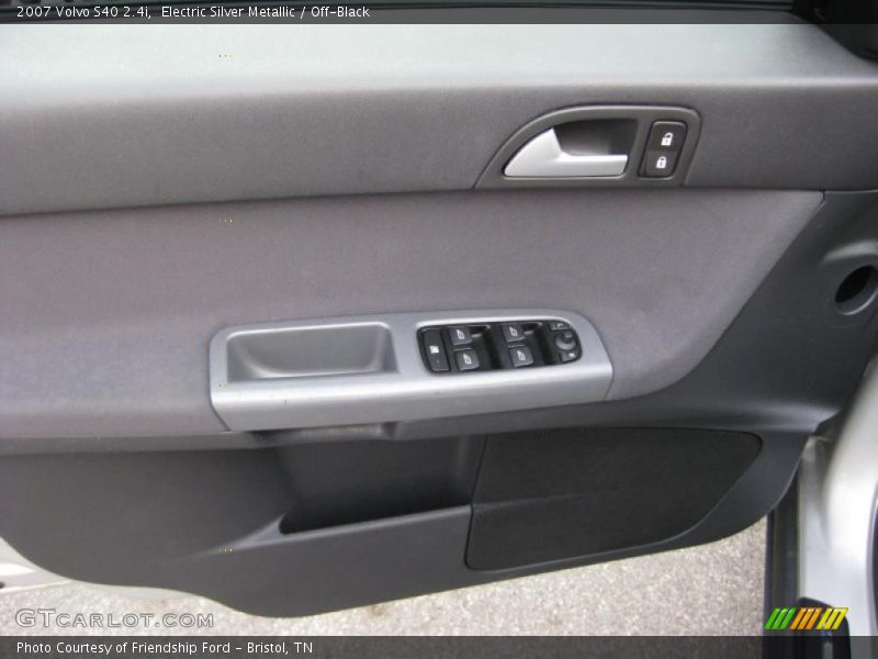 Electric Silver Metallic / Off-Black 2007 Volvo S40 2.4i
