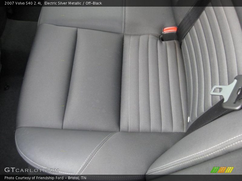 Electric Silver Metallic / Off-Black 2007 Volvo S40 2.4i