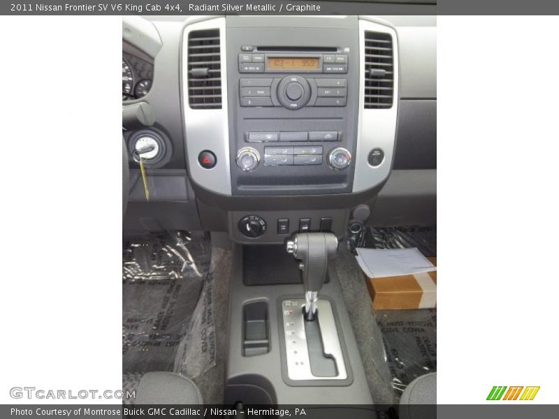 Radiant Silver Metallic / Graphite 2011 Nissan Frontier SV V6 King Cab 4x4