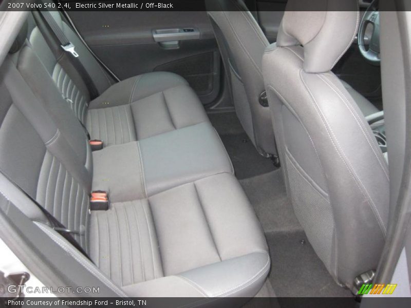 Electric Silver Metallic / Off-Black 2007 Volvo S40 2.4i