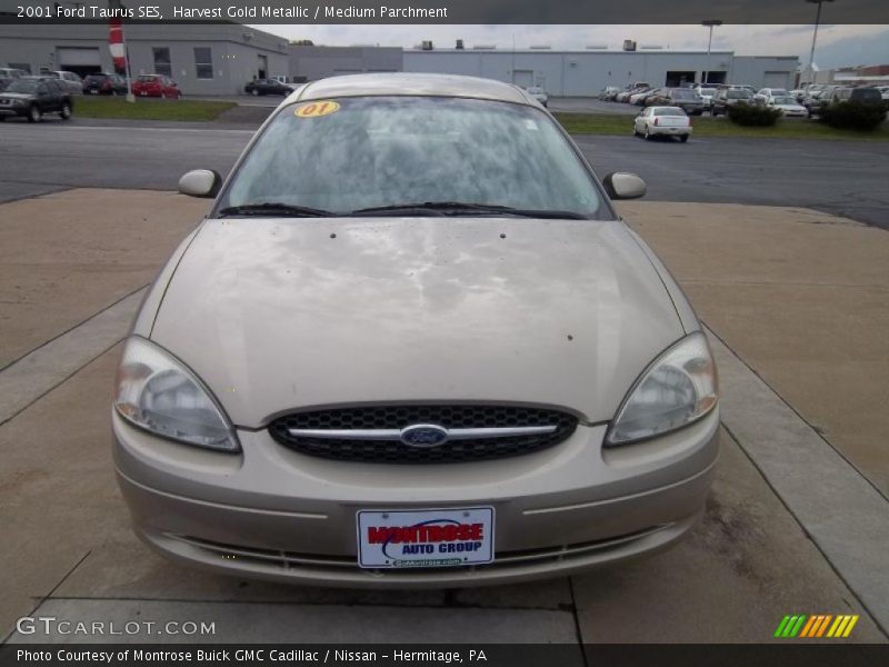 Harvest Gold Metallic / Medium Parchment 2001 Ford Taurus SES