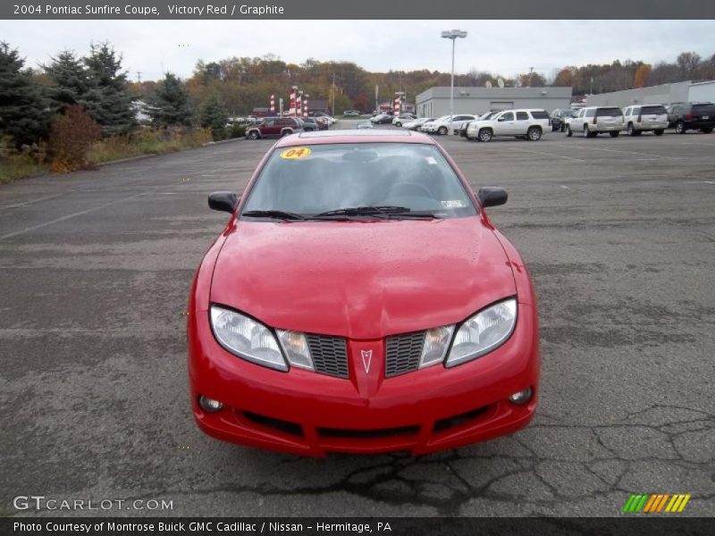 Victory Red / Graphite 2004 Pontiac Sunfire Coupe