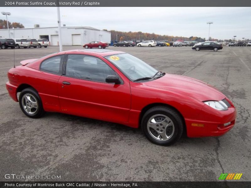 Victory Red / Graphite 2004 Pontiac Sunfire Coupe