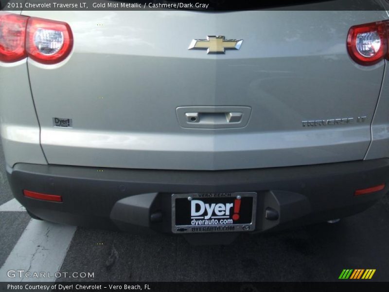 Gold Mist Metallic / Cashmere/Dark Gray 2011 Chevrolet Traverse LT