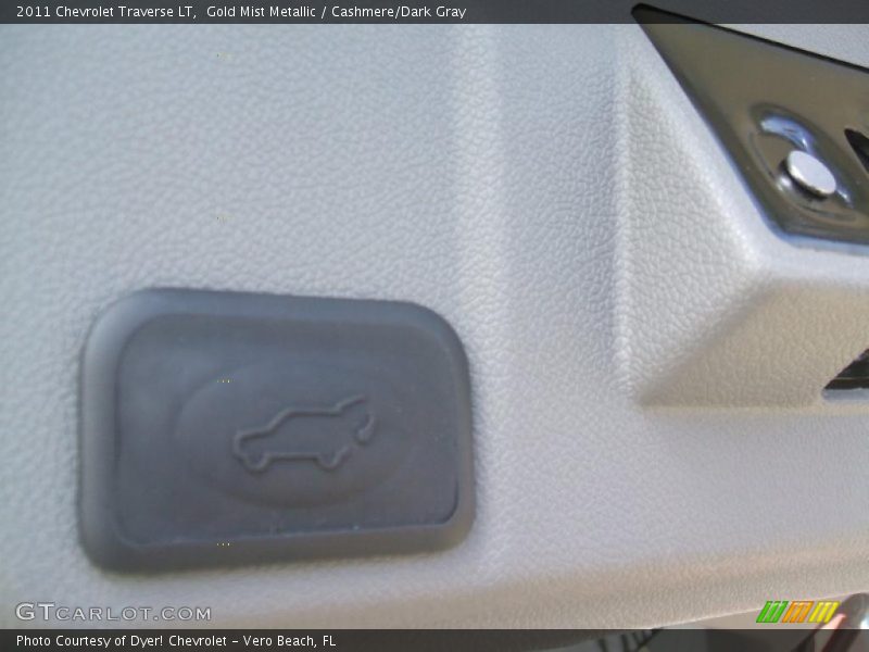 Gold Mist Metallic / Cashmere/Dark Gray 2011 Chevrolet Traverse LT