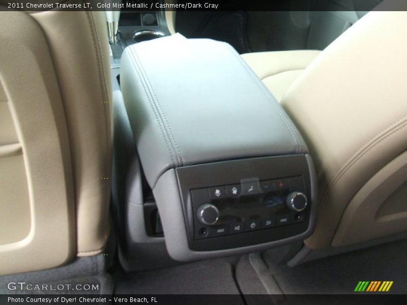  2011 Traverse LT Cashmere/Dark Gray Interior