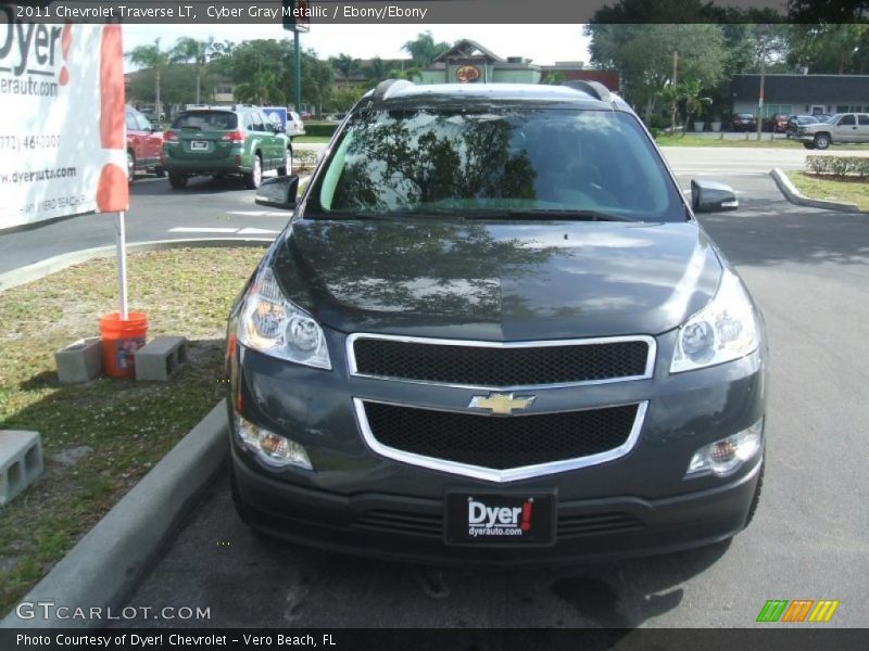 Cyber Gray Metallic / Ebony/Ebony 2011 Chevrolet Traverse LT