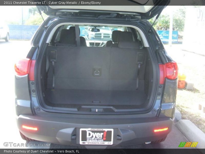 Cyber Gray Metallic / Ebony/Ebony 2011 Chevrolet Traverse LT