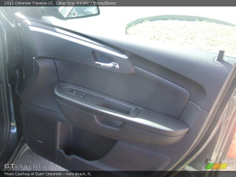 Cyber Gray Metallic / Ebony/Ebony 2011 Chevrolet Traverse LT