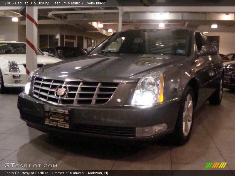 Titanium Metallic / Ebony Black 2006 Cadillac DTS Luxury
