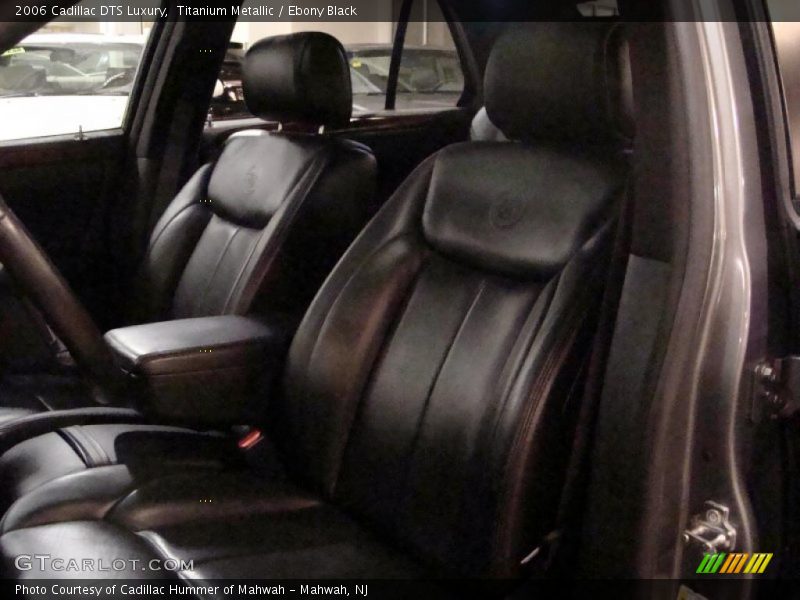 Titanium Metallic / Ebony Black 2006 Cadillac DTS Luxury