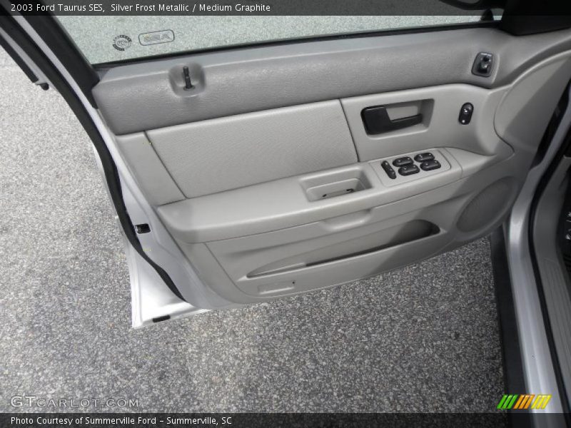 Silver Frost Metallic / Medium Graphite 2003 Ford Taurus SES