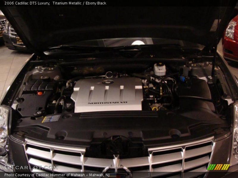 Titanium Metallic / Ebony Black 2006 Cadillac DTS Luxury