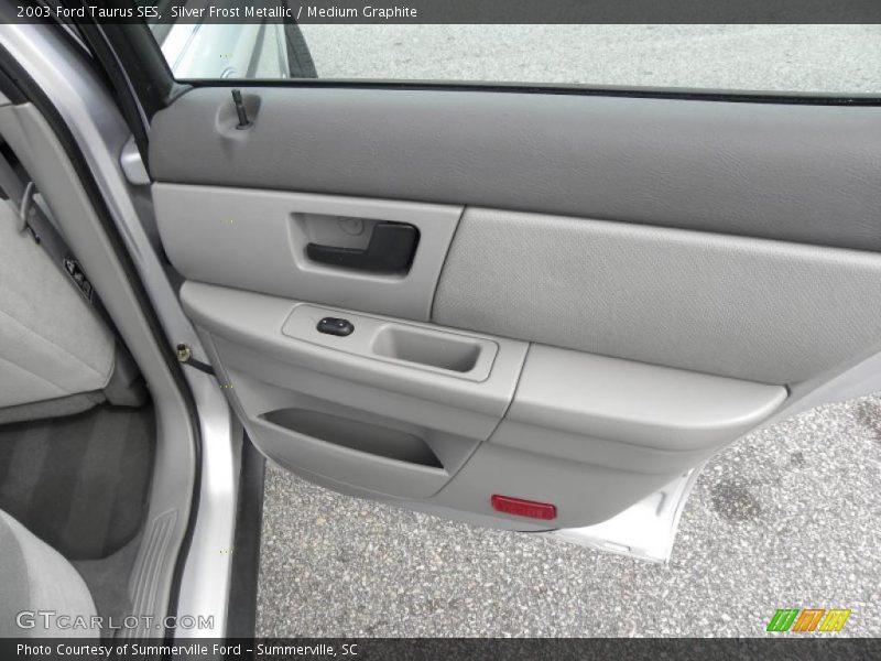 Silver Frost Metallic / Medium Graphite 2003 Ford Taurus SES