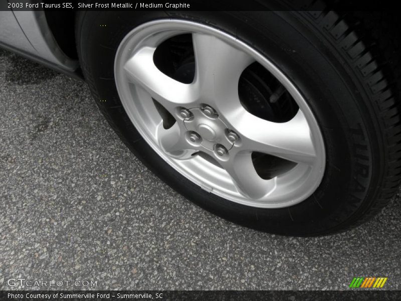 Silver Frost Metallic / Medium Graphite 2003 Ford Taurus SES