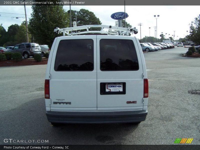 Ivory White / Pewter 2001 GMC Safari Commercial Van
