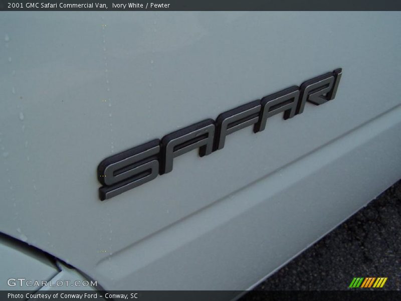 Ivory White / Pewter 2001 GMC Safari Commercial Van