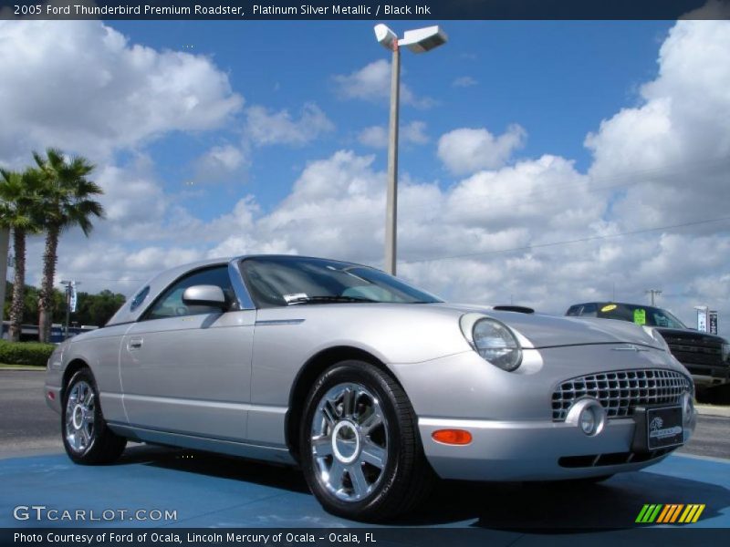 Front 3/4 View of 2005 Thunderbird Premium Roadster