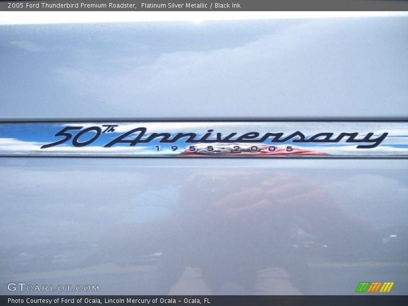  2005 Thunderbird Premium Roadster Logo