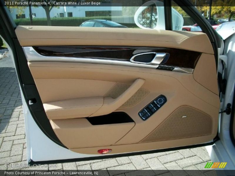 Carrara White / Luxor Beige 2011 Porsche Panamera 4