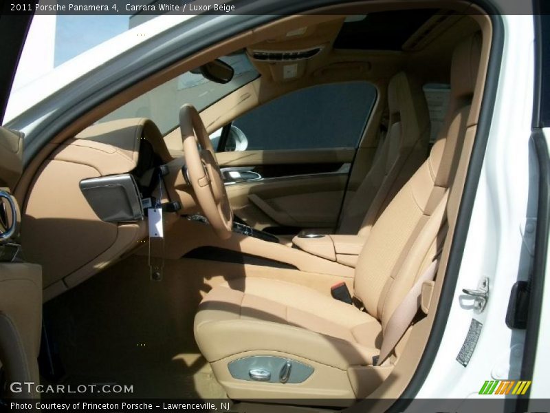 Carrara White / Luxor Beige 2011 Porsche Panamera 4