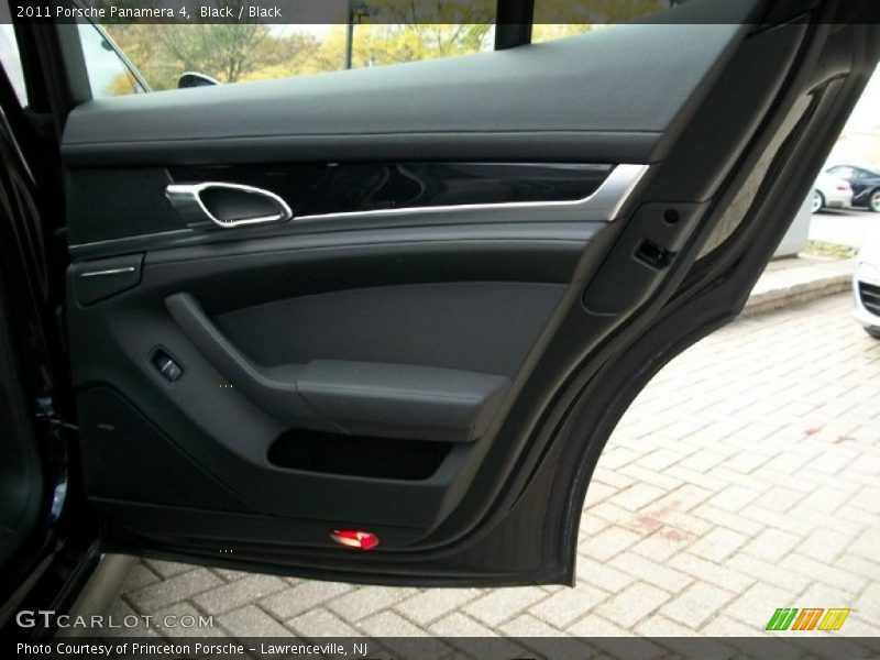 Black / Black 2011 Porsche Panamera 4