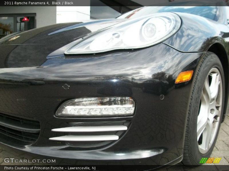 Black / Black 2011 Porsche Panamera 4