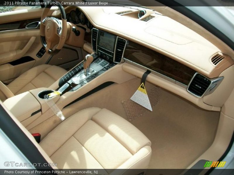 Dashboard of 2011 Panamera Turbo