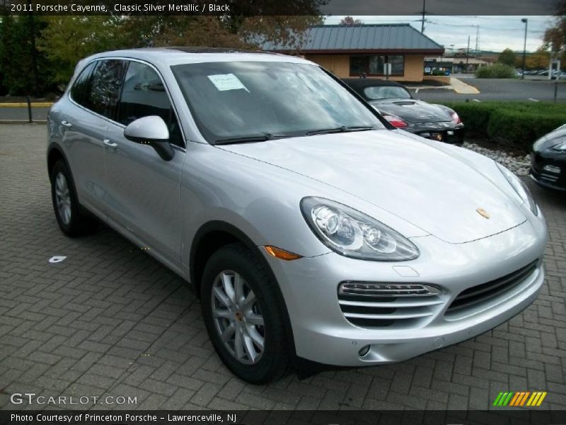 Front 3/4 View of 2011 Cayenne 