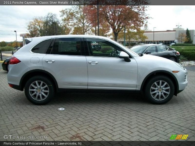 Classic Silver Metallic / Black 2011 Porsche Cayenne