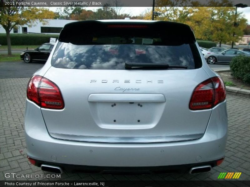 Classic Silver Metallic / Black 2011 Porsche Cayenne