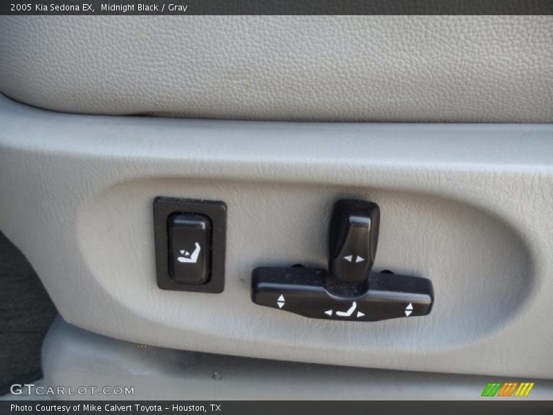 Midnight Black / Gray 2005 Kia Sedona EX