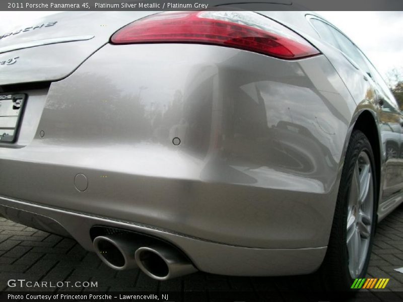 Platinum Silver Metallic / Platinum Grey 2011 Porsche Panamera 4S