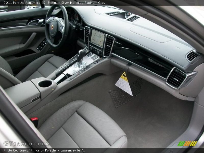 Dashboard of 2011 Panamera 4S