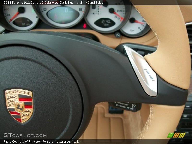 Controls of 2011 911 Carrera S Cabriolet